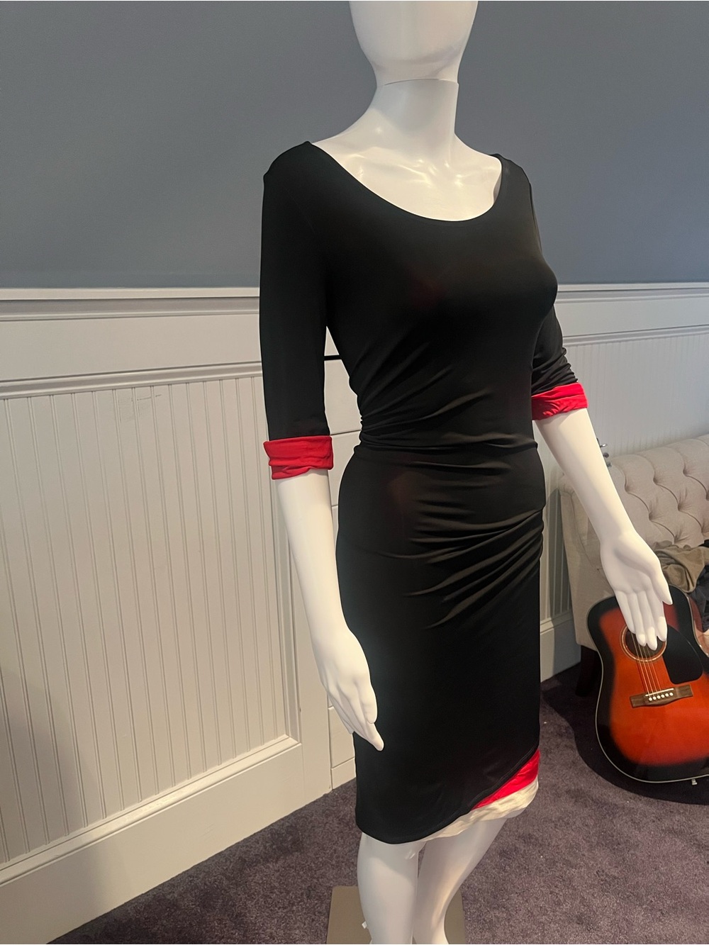 Donna Karan Collection Classic Black Jersey Body-con Dress with Red Accents - Picture 8 of 15